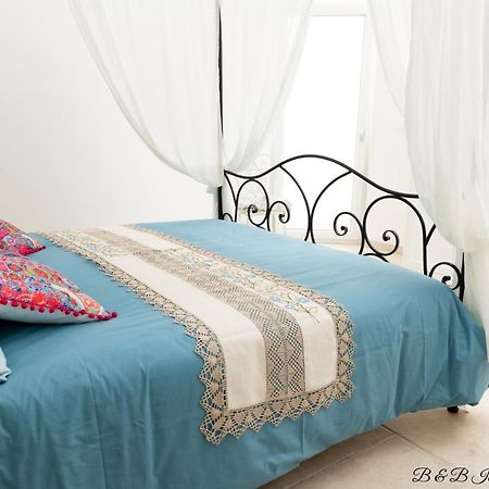 Il Mandorlo Poeta Bed & Breakfast Ostuni Exterior photo